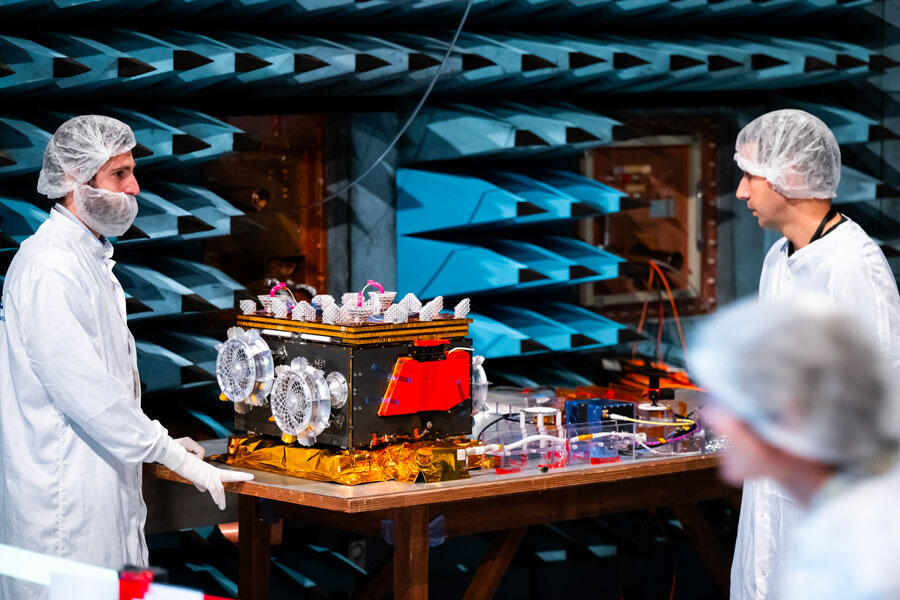 Rover Idefix® during tests, in Airbus lab